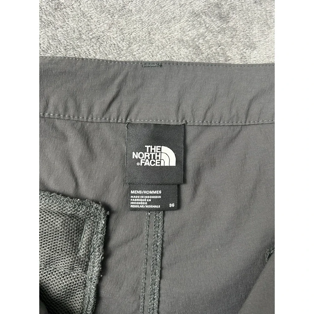 The North Face Men's Flat Front Short 2 Nylon Hiking  Lightweight Gray Mens 36